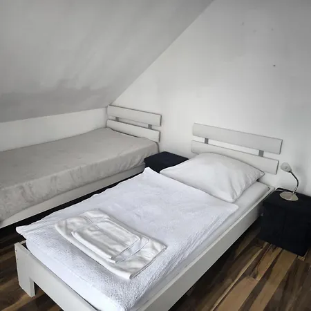 Messeapartment 10 Personen Daire